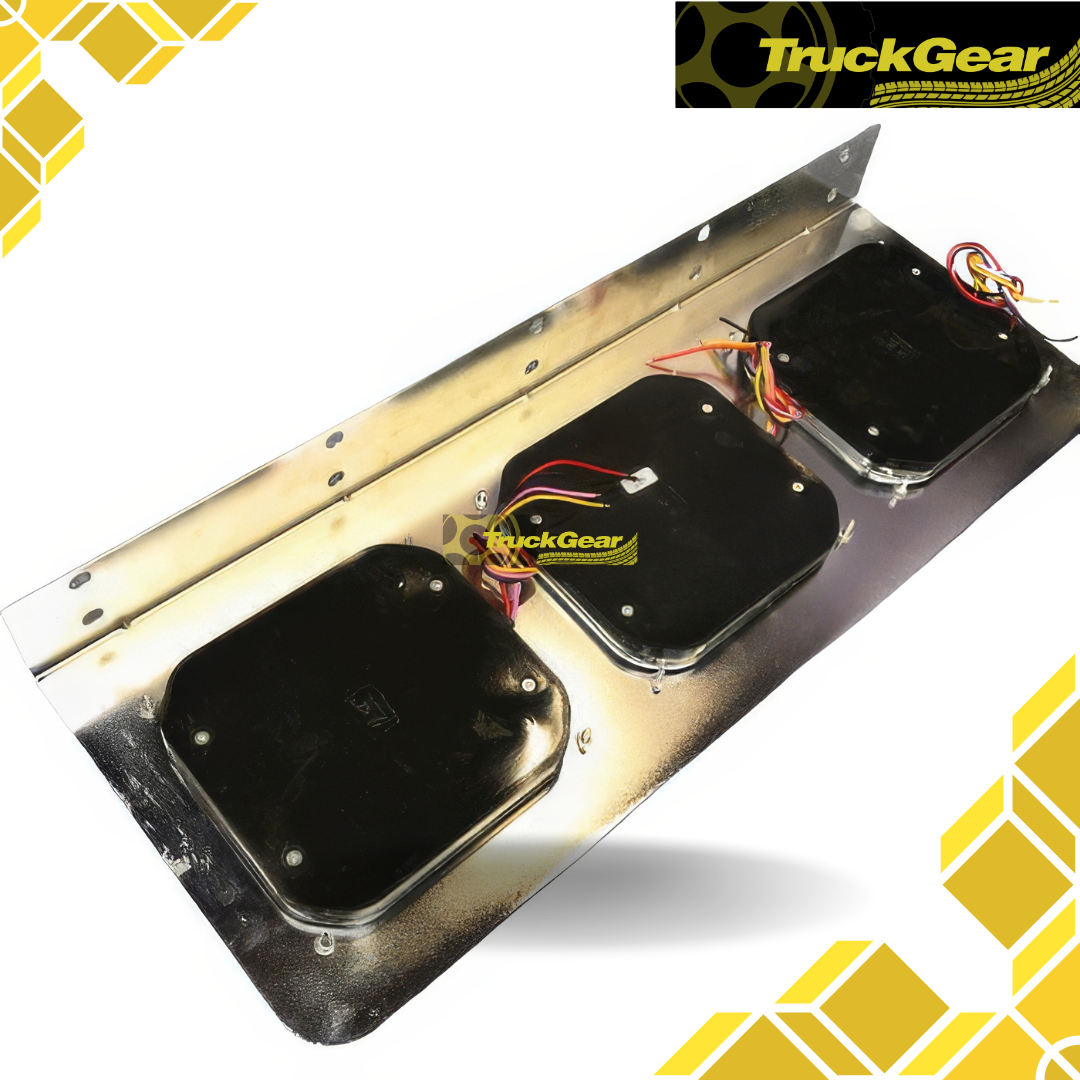 24V LED Isuzu Giga Truck Led Tail Lighst with Three Lens Combination Led Signal Lamps Stop Turn Rear